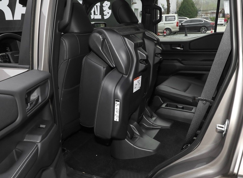 prado large SUV prado large SUV